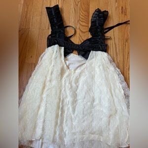 Poppy floral Black and white mini dress